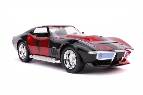 Jadatoys 31196 1969 Chevy Corvette Stingray mit Figur Harley Quinn 1:24 Modellauto