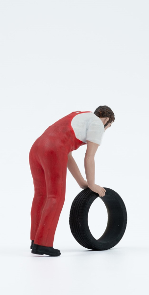 Atlantic 1:18 Figur Patrick Mechaniker rollt Reifen für Modellbau Diorama