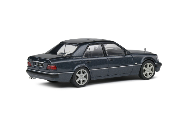 Mercedes-Benz (W124) E60 AMG Schwarz Metal 1994 1:43 Modellauto Solido 421437370