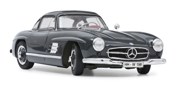 Mercedes Benz 300SL Flügeltürer W198 grau 1:18 Schuco Modellauto