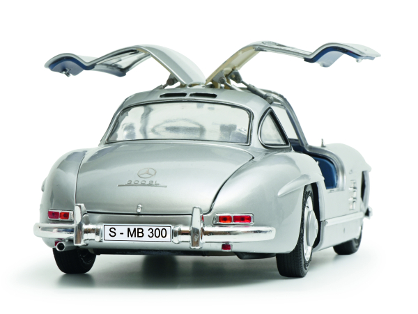 Mercedes Benz 300SL gullwing W198 silver 1:18 Schuco 450045200 Modelcar