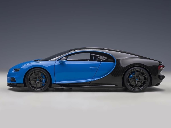 AUTOart BUGATTI Chiron Sport 2019 french racing blue / carbon 1:18 70997