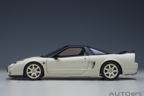 AUTOart Honda NSX-R (NA2) 2019 championship weiss 1:18 Modellauto