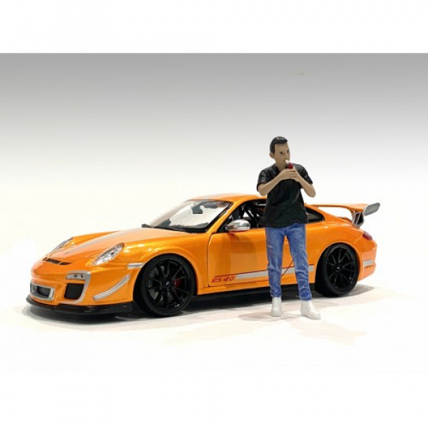American Diorama 76382 Car Meet 1 Mann mit Sturmfeuerzeug 1:24 Figur 1/1000 limitiert