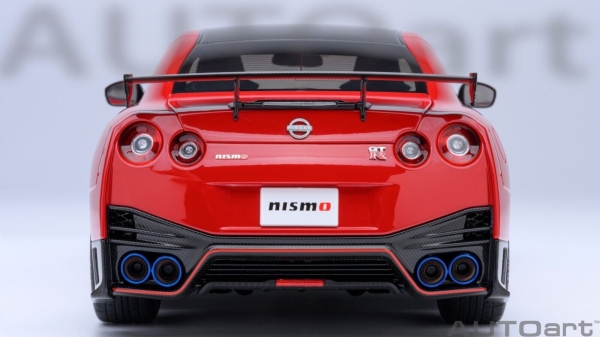 AUTOart Nissan NISMO R35 GT-R 2022 red Carbon 1:18 77502 Modelcar