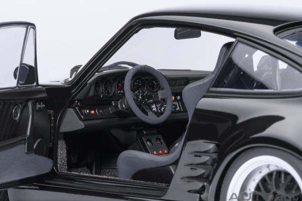 AUTOart PORSCHE 911(930) TURBO WANGAN MIDNIGHT "BLACK BIRD" 1:18 - 78158