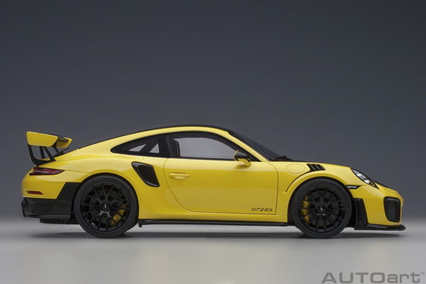 AUTOart PORSCHE 911 991.2 GT2 RS 2017 Weissach Package Racing yellow 1:18 78172