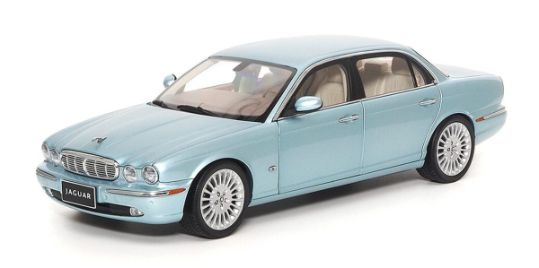 Almost Real 810503 Jaguar XJ6 X350 Seafrost lightblue 1:18 limited 1/1008 modelcar