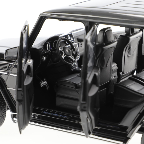 Mercedes-Benz G-Klasse W463 2015 schwarz 1:18 Modelcar limitiertes Modell 1/500 I-Scale
