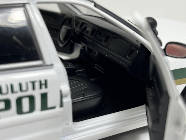Ford Crown Victoria Duluth police interceptor Fargo TV Serie 1:24 Modellauto Greenlight 84153