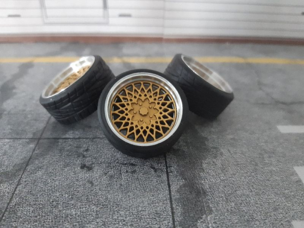 SD Felgen 18 Zoll "ALU" BBS E50 gold 33mm 1:18 Modellauto Tuning