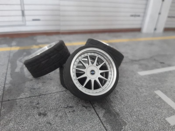 SD Felgen 18 Zoll "ALU" BBS Hartge silber 33mm 1:18 Modellauto Tuning