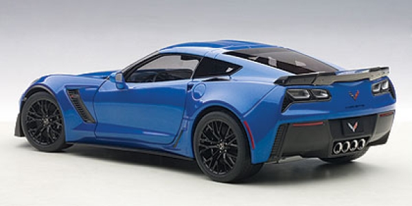 AutoArt CHEVROLET CORVETTE C7 Z06 LAGUNA BLAU TINTCOAT 1:18 71265