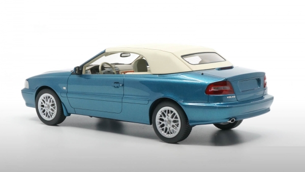 DNA Volvo C70 1998 Cabrio 1:18 blau limitiert 1//320 Modellauto