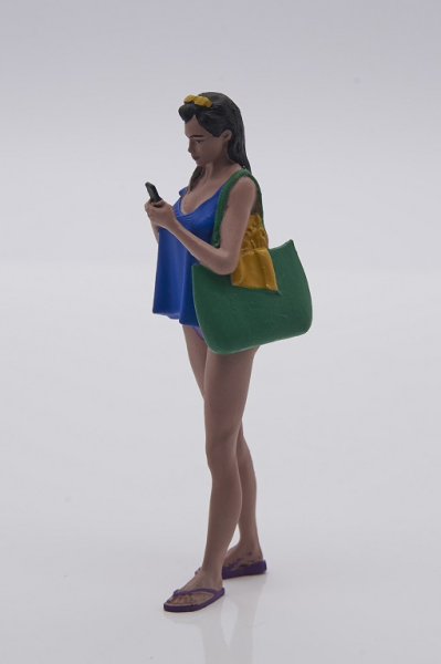 Atlantic 1:18 Figurine Diana with smartphone for Model Diorama
