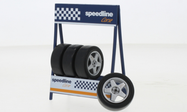 IXO Speedline Radsatz (4 Felgen mit Reifen) 32mm mit Reifenregal 1:18 Diorama