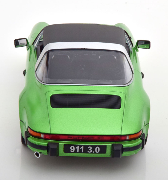 KK-Scale Porsche 911 Carrera 3.0 Targa 1977 grün metallic 911er 1:18 limitiert 180682 Modellauto