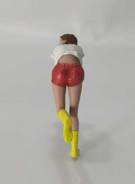 Atlantic 1:18 Figur Rebecca Frau die Auto wäscht für Modellbau Diorama