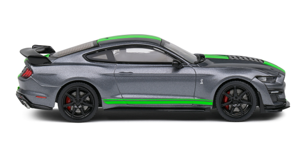Shelby Mustang GT500 Grau/Neon Grün 2020 1:43 Modellauto Solido 421437480
