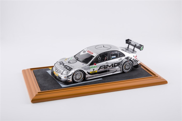 Acryl Vitrine Diorama Startplatz Rennstrecke 1:18 30103 limited edition 1/200