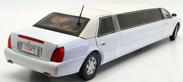 Sunstar 4232 Cadillac Deville Limousine 2004 weiss 1:18 Modellauto