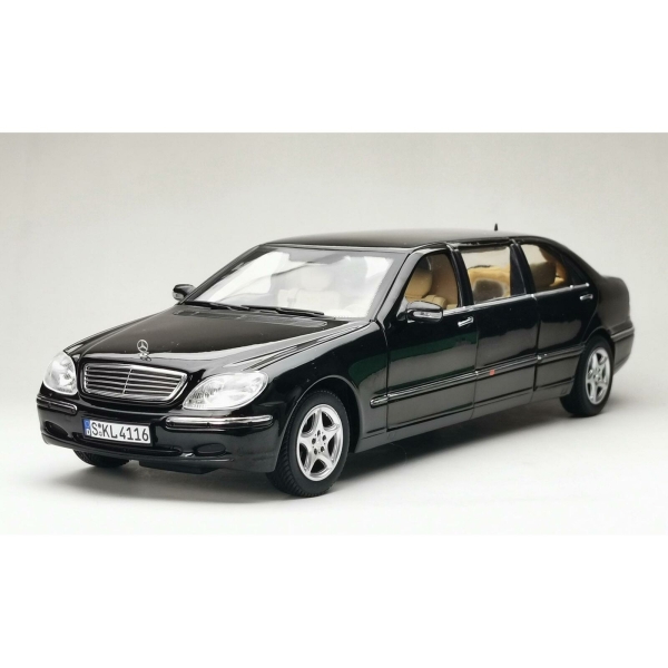 Sunstar Mercedes-Benz 2000 Pullman S600 S-Klasse schwarz 1:18 Modellauto