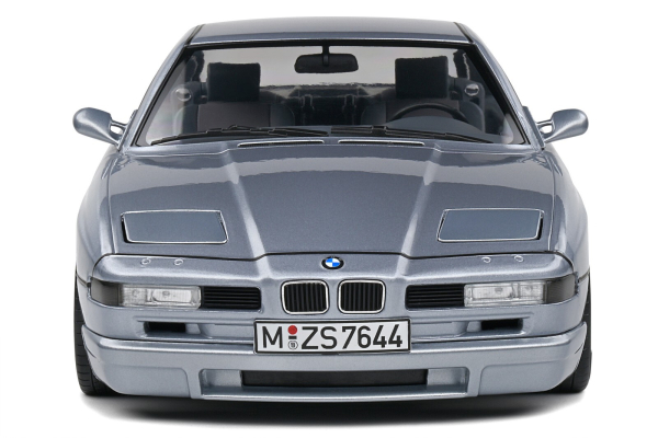 Solido 421186190 BMW 850 (E31) CSI silber  1:18 Modellauto