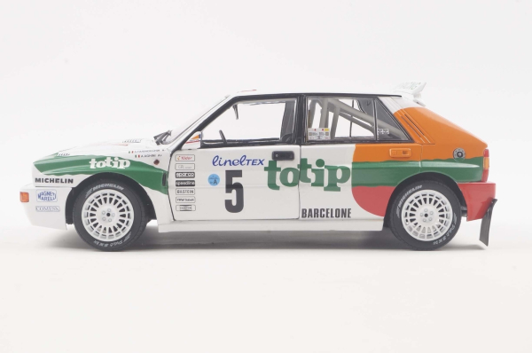 Solido 421186443 Lancia Delta HF Integrale white 1:18 Modelcar