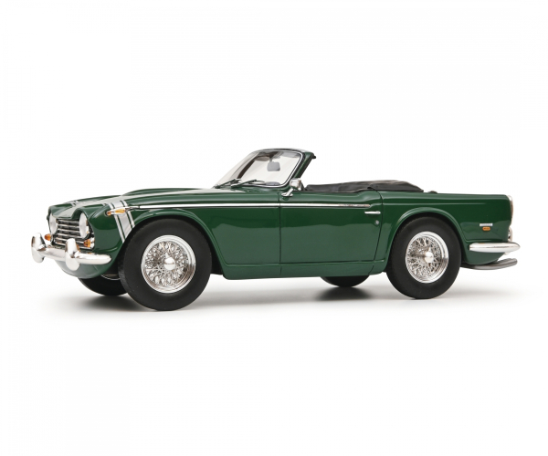 Schuco 450024800 Triumph TR250 1967 Roadster offen grün 1:18 limitiert Modellauto