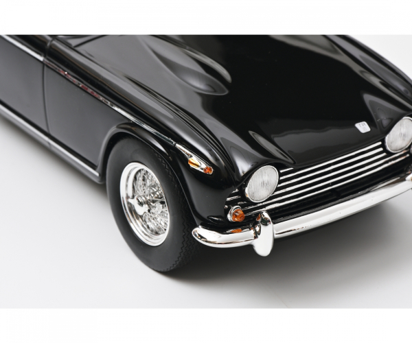 Schuco 450024700 Triumph TR5 1967 Roadster offen schwarz 1:18 limitiert Modellauto